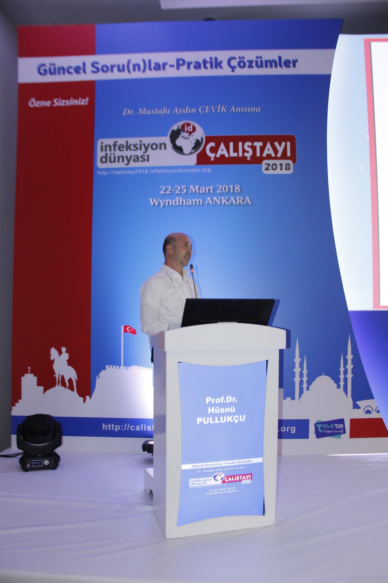İnfeksiyon Dünyası Çalıştayı 2018’in, “HIV TEDAVİSİNDE YENİ BİR SAYFA...” oturumu 133 katılımla gerçekleşti. 3. Gün, 24 Mart 2018.