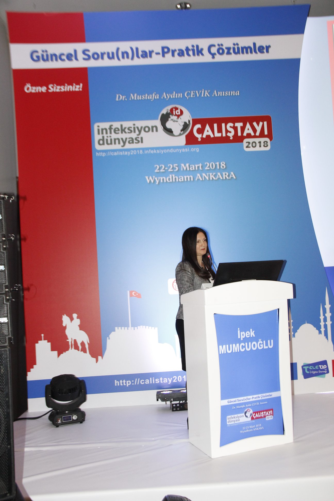İnfeksiyon Dünyası Çalıştayı 2018’in, “SAĞLIK HİZMETİ İLİŞKİLİ İNFEKSİYONLAR: MİKROBİYOLOJİ LABORATUVARI-KLİNİSYEN İŞBİRLİĞİ” oturumu Elektronik Oylama eşliğinde 243 katılımla gerçekleşti. 2. Gün, 23 Mart 2018.