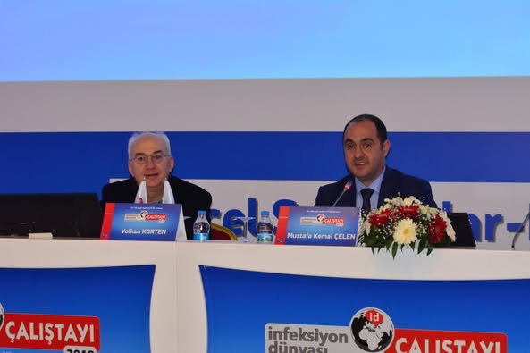 İnfeksiyon Dünyası Çalıştayı 2018’in, “HIV/AIDS: TEDAVİ” oturumu Dr. Jale  AYTAÇ SARIDOĞAN ve Dr. Aygen TÜMER’in gerçekleştirdiği ROLEPLAY eşliğinde 105 katılımla tamamlandı. 3. Gün, 24 Mart 2018.