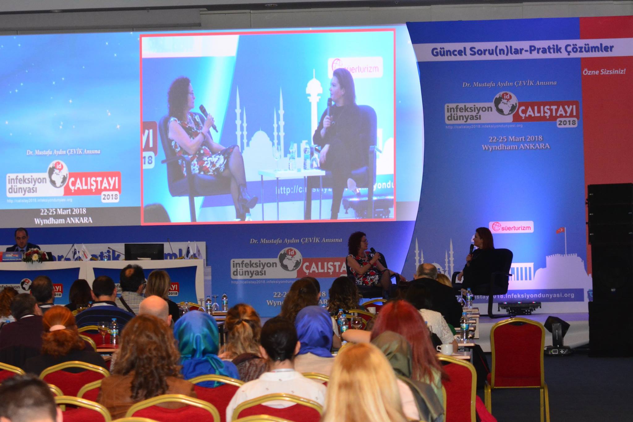 İnfeksiyon Dünyası Çalıştayı 2018’in, “HIV/AIDS: TEDAVİ” oturumu Dr. Jale  AYTAÇ SARIDOĞAN ve Dr. Aygen TÜMER’in gerçekleştirdiği ROLEPLAY eşliğinde 105 katılımla tamamlandı. 3. Gün, 24 Mart 2018.