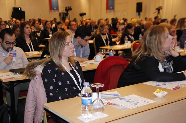 İnfeksiyon Dünyası Çalıştayı 2018’in, “HIV POZİTİF HASTALARINIZIN BUGÜNÜ VE YARINI İÇİN...” oturumu 137 katılımla gerçekleşti. 3. Gün, 24 Mart 2018. 