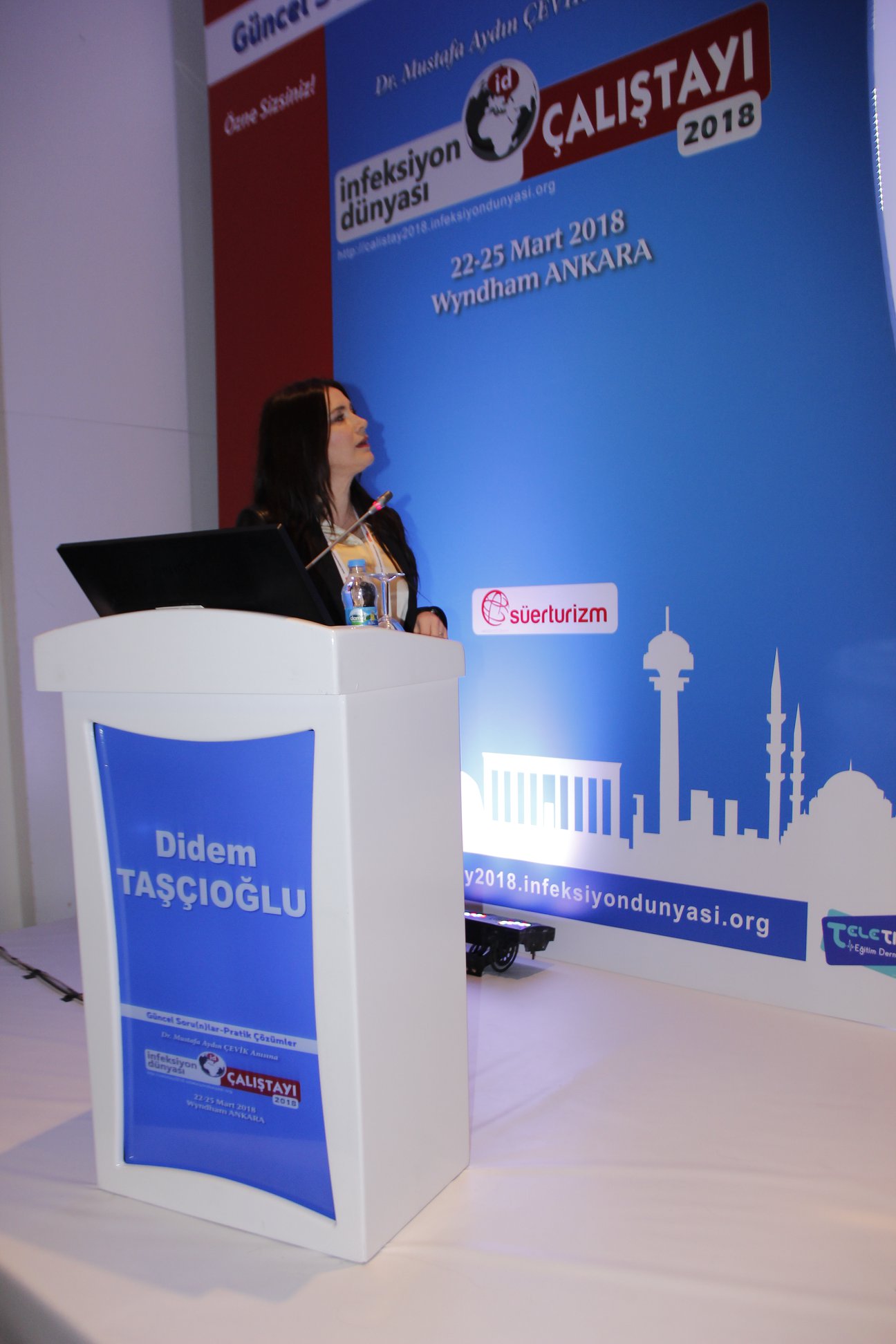 İnfeksiyon Dünyası Çalıştayı 2018’in, “AŞI VE İMMÜNİZASYON” oturumu 272 katılımla gerçekleşti. 4. Gün, 25 Mart 2018.