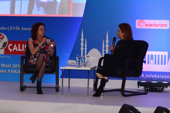İnfeksiyon Dünyası Çalıştayı 2018’in, “HIV/AIDS: TEDAVİ” oturumu Dr. Jale  AYTAÇ SARIDOĞAN ve Dr. Aygen TÜMER’in gerçekleştirdiği ROLEPLAY eşliğinde 105 katılımla tamamlandı. 3. Gün, 24 Mart 2018.
