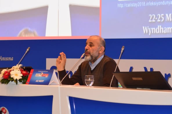 İnfeksiyon Dünyası Çalıştayı 2018’in, “AKILCI ANTİBİYOTİK KULLANIMI” oturumu 252 katılımla gerçekleşti. 4. Gün, 25 Mart 2018.