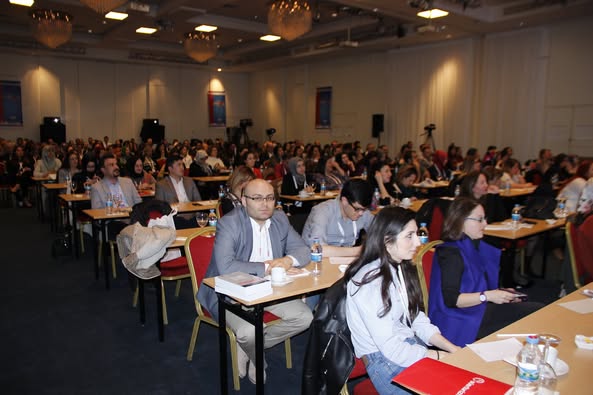 İnfeksiyon Dünyası Çalıştayı 2018’in, “AŞI KARŞITLIĞI İLE MÜCADELE VE AŞI TEKNOLOJİSİNDE YENİLİKLER” oturumu 307 katılımla gerçekleşti. 4. Gün, 25 Mart 2018. 