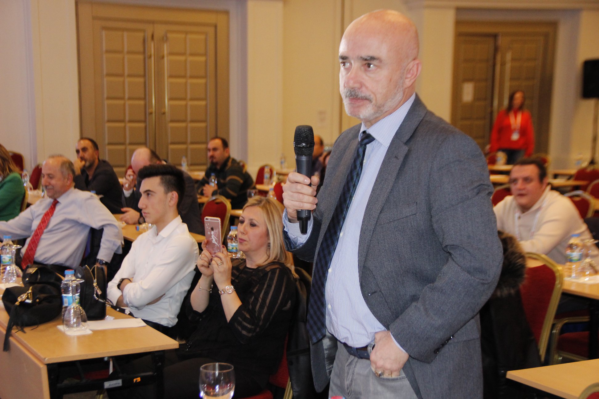 İnfeksiyon Dünyası Çalıştayı 2018’in, “SAĞLIK SEKTÖRÜNDE KİŞİSEL VERİLERİN KORUNMASI” konferansı Av. Göksu Hazar ERDİNÇ tarafağından gerçekleştirildi. 2. Gün, 23 Mart 2018